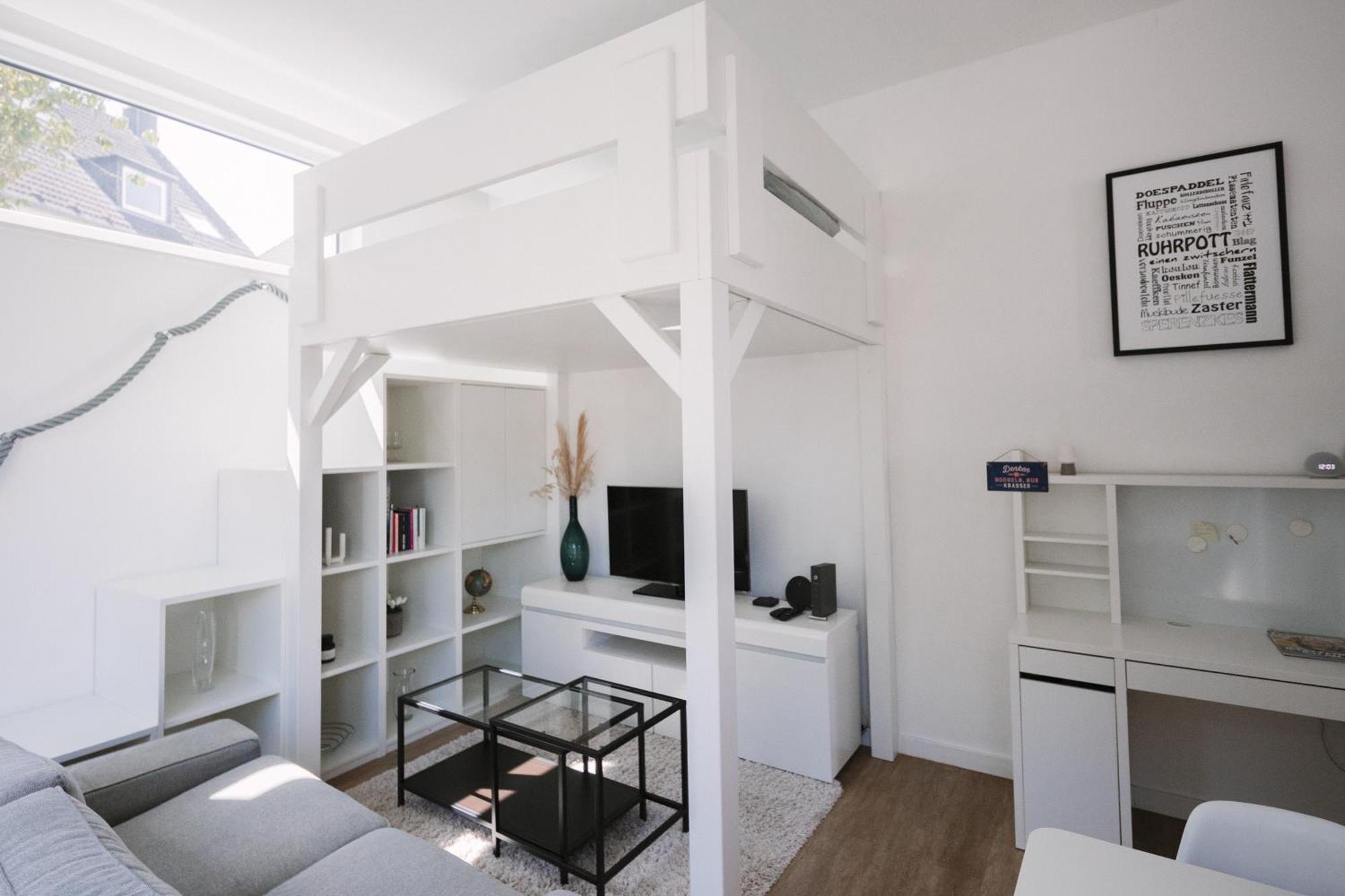Schoene, Moderne Mit Grosszuegiger Terasse Apartamento